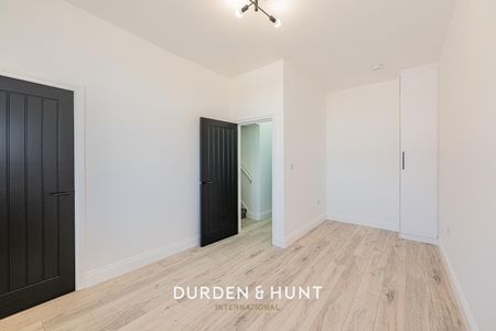 118 High Street, Ongar - Photo 3