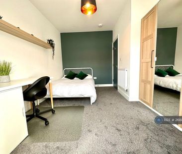 4 bedroom terraced house to rent - Photo 6