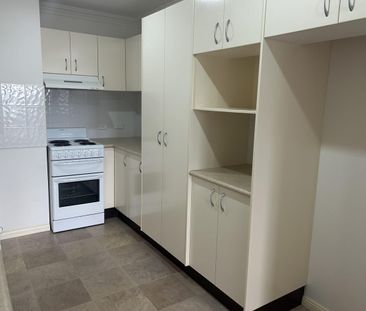 Coastal Convenience in the Heart of The Entrance - Photo 2