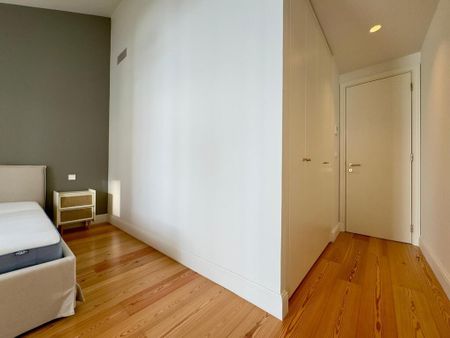 2 Bedroom Apartment with a view, Estefânia, Lisboa - Photo 5