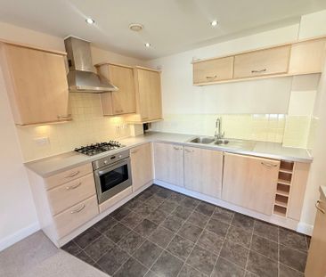 Chaucer Court, East Reach, Taunton - Photo 4