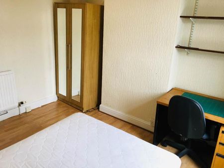 4 bedroom house to rent - Photo 5