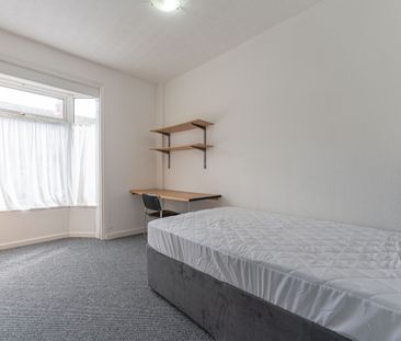 130 Tiverton Road - Photo 5