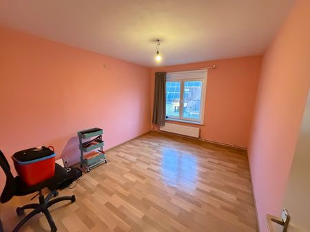 INSTAPKLARE & RUIME gezinswoning met GARAGE & TUIN - Photo 4