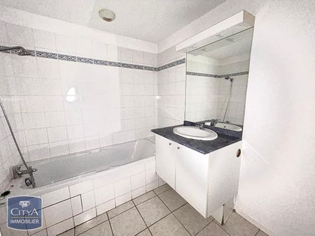 Location Appartement 2 pièces 49m² MONTAUBAN 82000 - Photo 2
