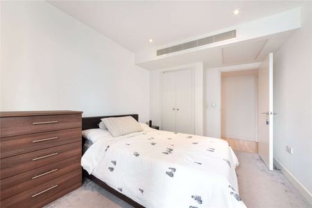 The Landmark truly lives up to its name, offering one of the highest residential accommodation in Canary Wharf. - Photo 5