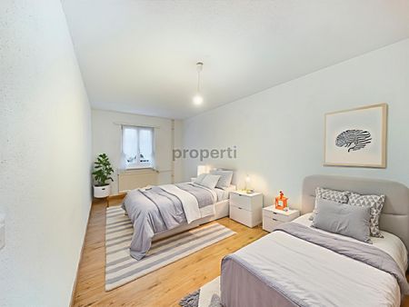 Centrally located duplex apartment with a fireplace ideal for couples, small families or shared living - Photo 2