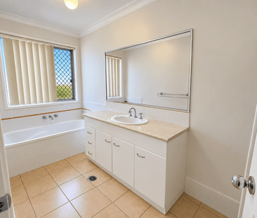 Low set Family Living in a Quiet Bracken Ridge Cul-de-Sac - Photo 5