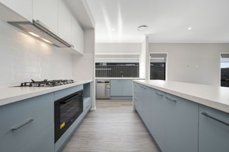 12 Courtney Street, Googong - Photo 2