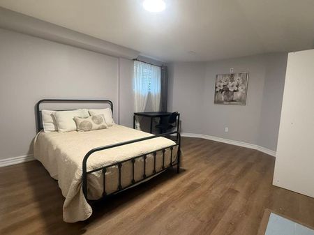 For Lease - 2482 Robin Drive, Mississauga, Ontario - Photo 3