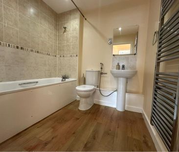 2 bedroom flat to rent - Photo 6