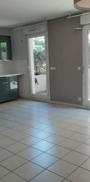 Location Appartement 2 pièces 46m² ST MARTIN D HERES 38400 - Photo 1