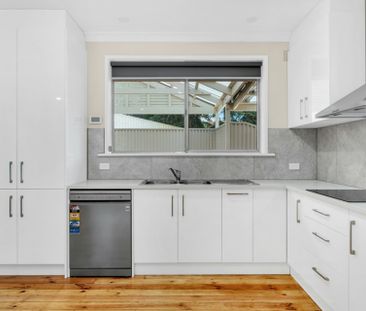 1 Catherine Drive, REDWOOD PARK - Photo 2