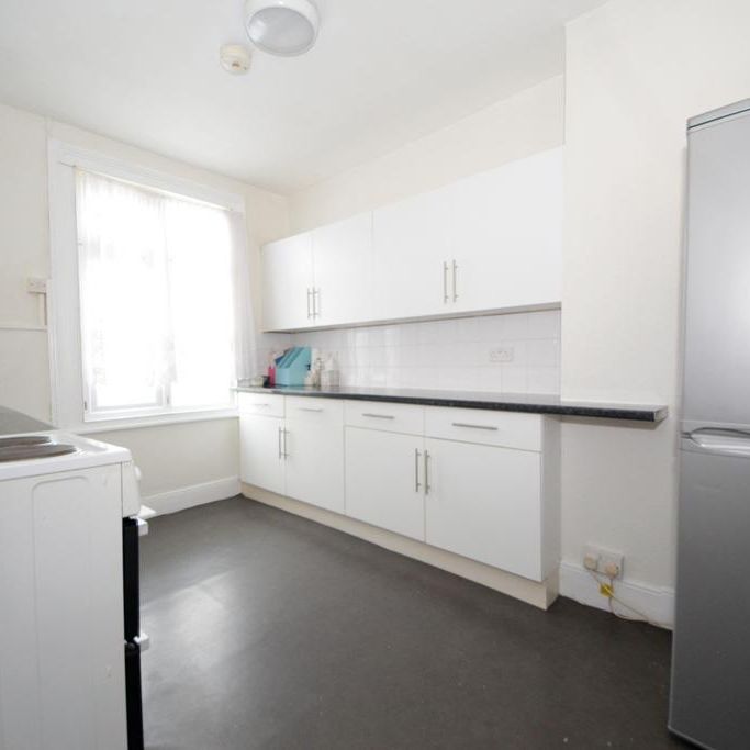 2 bedroom maisonette to rent - Photo 1