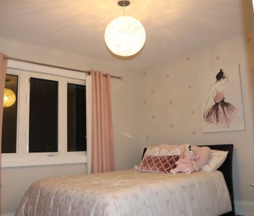 For Lease - 18 Rowse Crescent, Toronto, Ontario - Photo 4