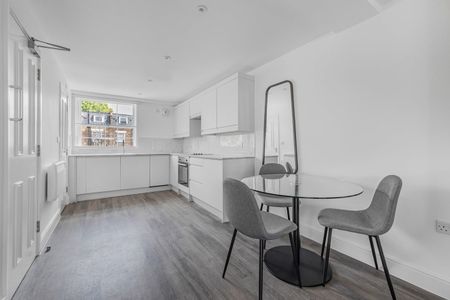 Studio Flat, Queensway, W2 - Photo 5