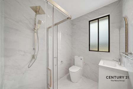 Freshly Renovated 2-Bedroom Home in Seven Hills! - Photo 3