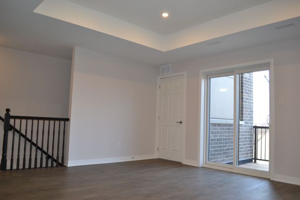 For Lease - 954 Chapman Mills Drive, Barrhaven, Ontario - Photo 1