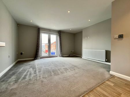 Westminster Avenue - Photo 5