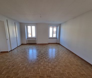 Grand appartement rénové de 4 pièces au 1er étage - Photo 1