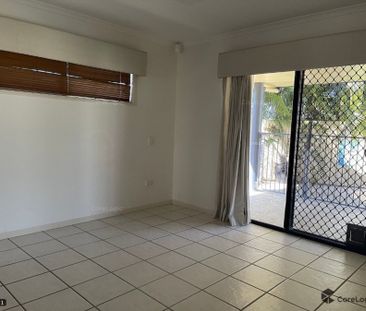 LARGE FAMILY HOME - Photo 1