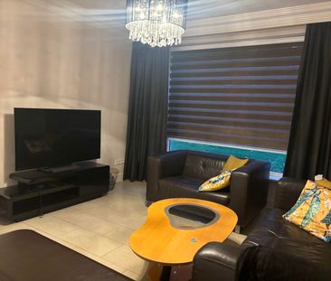 Huis te huur: Floralaan West 234 5644 BM Eindhoven - Photo 1