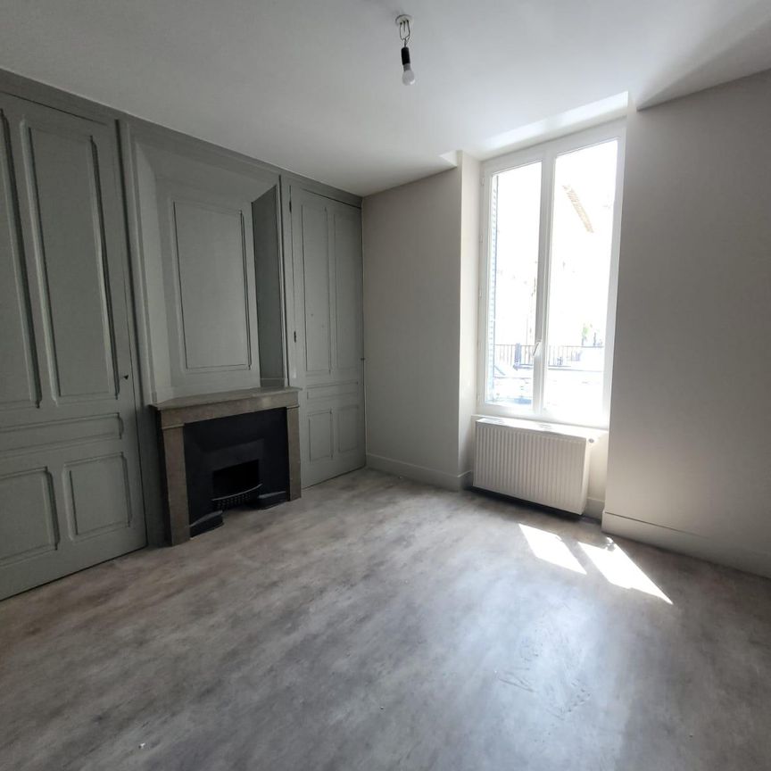 Location Appartement 3 pièces 79m² LYON 9ème - Photo 1
