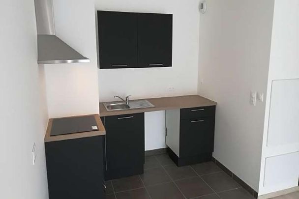 Location Appartement 58m² ST LEGER DU BOURG DENIS 76160 - Photo 1