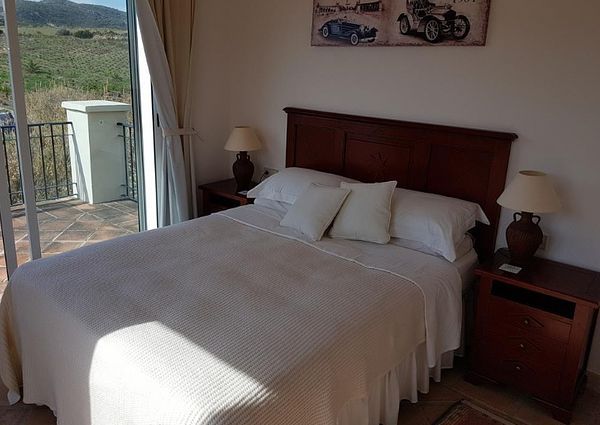 3 Bedroom Villa For Rent in La Duquesa