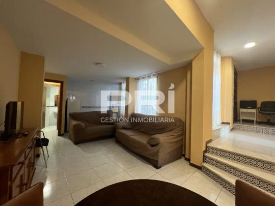 Piso en alquiler en Centro-Catedral - Photo 1