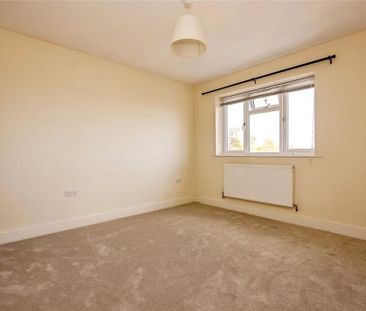4 bedroom detached house to rent - Photo 5