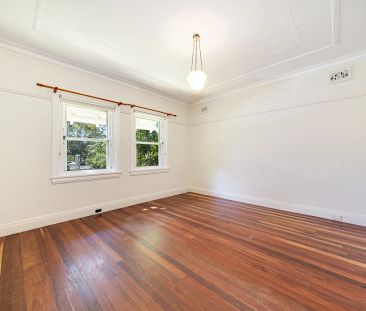 Character-Filled Family in Prime Lindfield Location - Photo 6