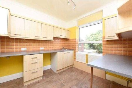 Yorktown Road, College Town, Sandhurst, Berkshire, GU47 - Photo 4