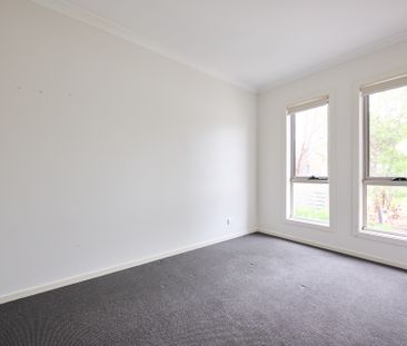 MODERN COMFORT & CONVENIENCE AWAITS!! - Photo 2