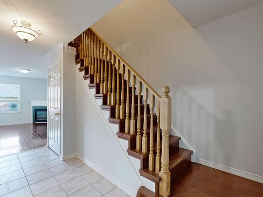 For Lease - 60 Cariglia Trail, Markham, Ontario - Photo 1