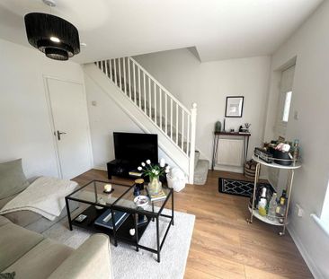 2 bedroom end of terrace house to rent - Photo 3