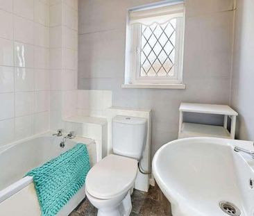 Oakridge, Thornhill, Cardiff, CF14 - Photo 5