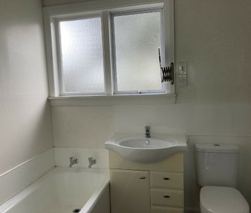 Tidy Two Bedroom House - Photo 2