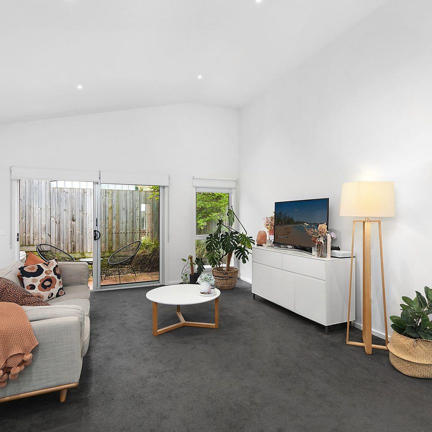 Modern Living - Photo 1