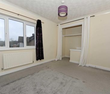 2 bedroom semi-detached house to rent - Photo 4
