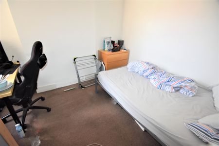 5 bedroom terraced house to rent - Photo 3