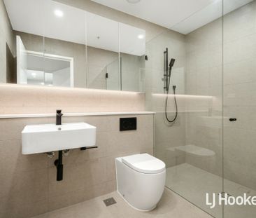 Stunning Apartment, Great Location - Photo 5