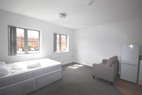 Studio to rent - Photo 1