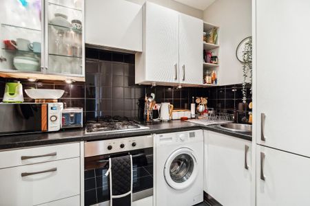 1 bedroom flat to rent - Photo 2