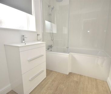 2 bedroom end of terrace house to rent - Photo 5