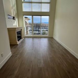 Highstreet area one bedroom newly renovated high ceiling - Photo 2