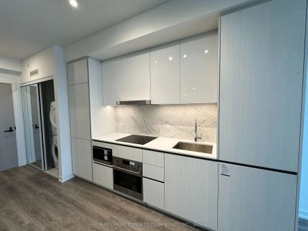 8 Interchange Way #3511 - Photo 5