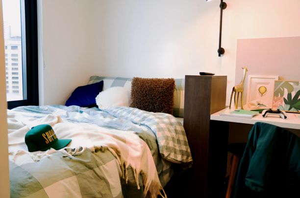 Signature Studio Apartment - Double Bed with Premium View - Photo 1