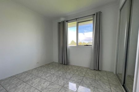 Conveniently Located - Photo 4