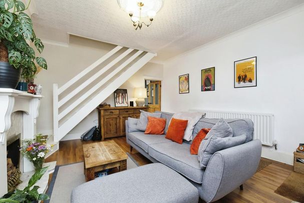 2 bedroom terraced house to rent - Photo 1